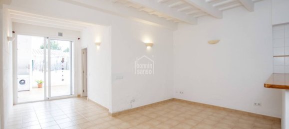 2 Schlafzimmer Wohnung in Mahon, Spain, Nr. 5203 4
