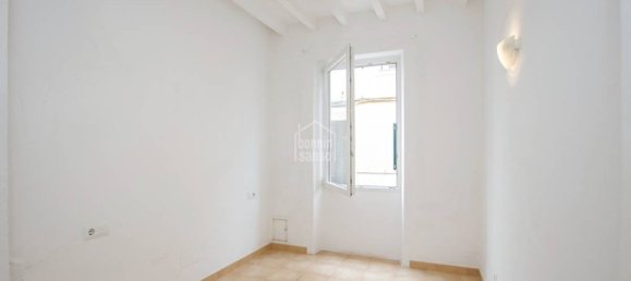 2 Schlafzimmer Wohnung in Mahon, Spain, Nr. 5203 7