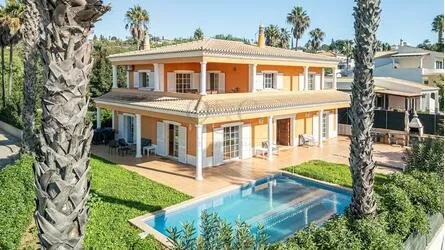 4 bedrooms Villa in Almancil, Portugal No. 122561