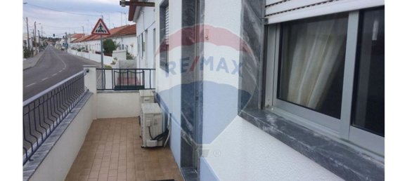 3 bedrooms House in Coruche, Portugal No. 30402 14