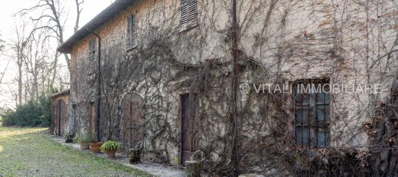 Вилла с 16 комнатами в Кастельветро Пьячентино, Италия № 153622 33