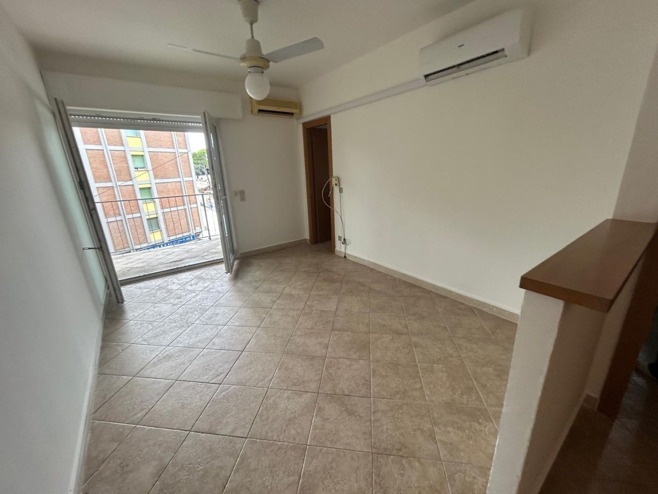 5 bedrooms Apartment in Comacchio, Italy No. 381579