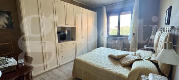 4 Schlafzimmer Wohnung in Collegno, Italy, Nr. 372095 15