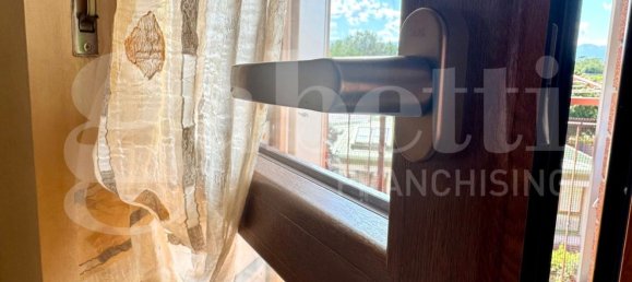 4 Schlafzimmer Wohnung in Collegno, Italy, Nr. 372095 7