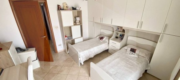3 rooms Apartment in Molfetta, Italy No. 24100 31