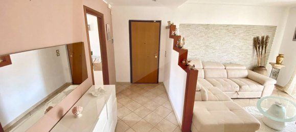 3 rooms Apartment in Molfetta, Italy No. 24100 4