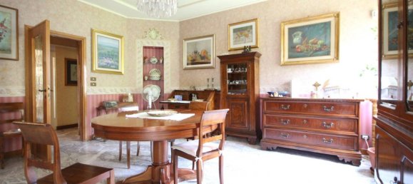 4 bedrooms Apartment in Verona, Italy No. 322715 3