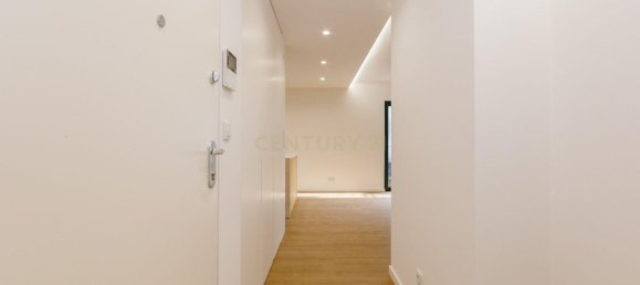 2 bedrooms Building in Lisbon, Portugal No. 128162 10