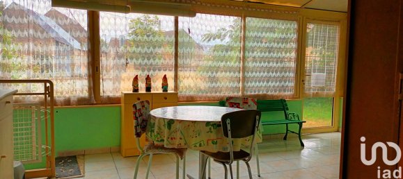 Casa de 5 dormitorios en La Chapelle-Saint-Martin-en-Plaine, France No. 240935 2