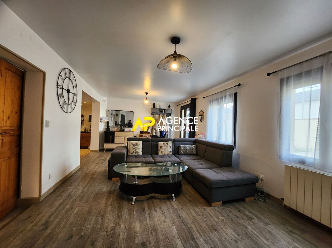 Casa de 3 dormitorios en Argenteuil, France No. 138837