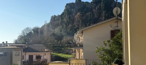 3 rooms Apartment in Trevignano Romano, Italy No. 96297 22