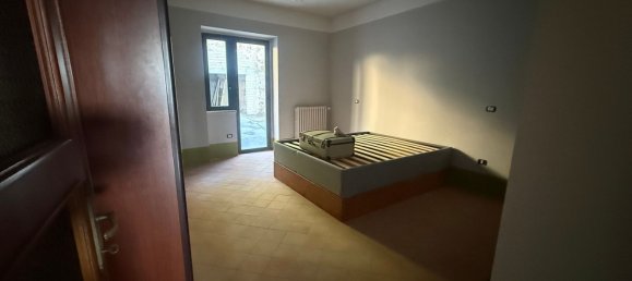 3 rooms Apartment in Trevignano Romano, Italy No. 96297 11