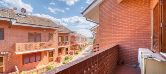 3 bedrooms Villa in Rivoli, Italy No. 263960 9