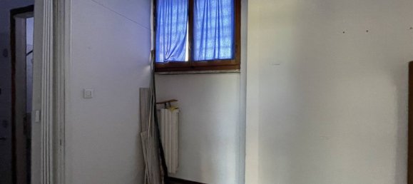 50m² Commercial property in La Spezia, Italy No. 85303 8