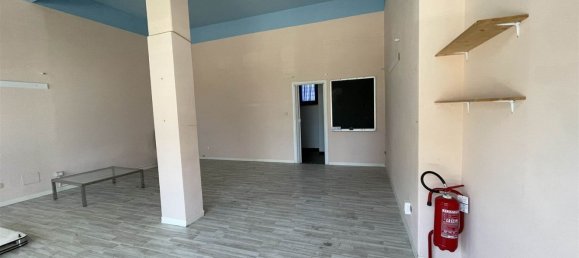 50m² Commercial property in La Spezia, Italy No. 85303 5