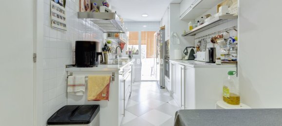 Apartamento de 4 dormitorios en Majadahonda, Spain No. 168360 19