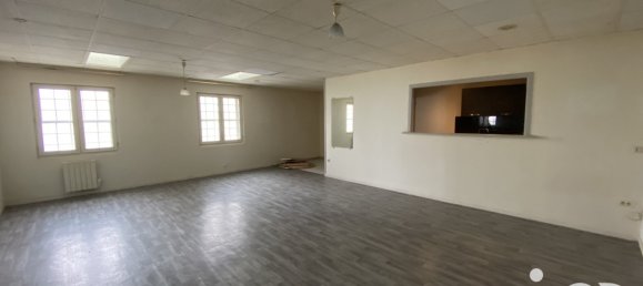 1غرفة بناية في Crevecoeur-le-Grand, France رقم 344754 3