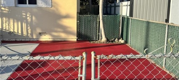 4 dormitorios villa en venta en Miami, Miami-Dade, Florida, USA № 615560 3