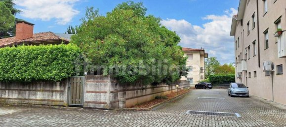 Estacionamiento en Gorizia, Italy 132 m² No. 317829 3