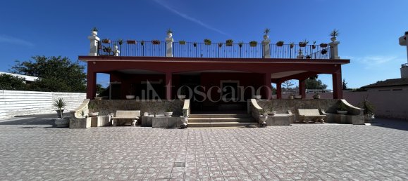 210m² Commercial property in Noto, Italy No. 365406 2