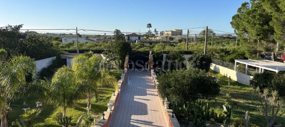 210m² Commercial property in Noto, Italy No. 365406 3