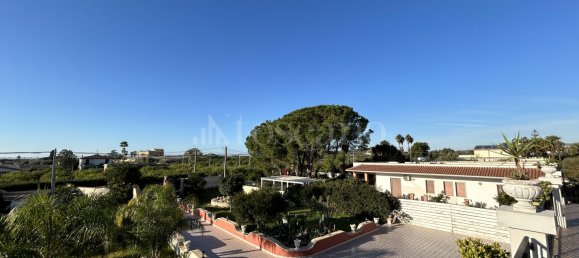 210m² Commercial property in Noto, Italy No. 365406 28
