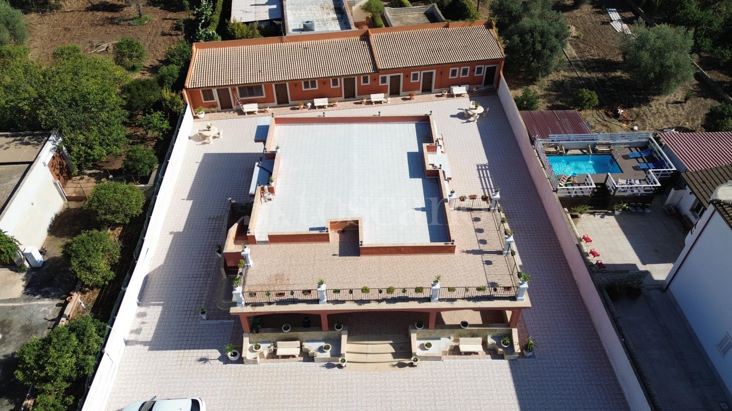 210m² Commercial property in Noto, Italy No. 365406