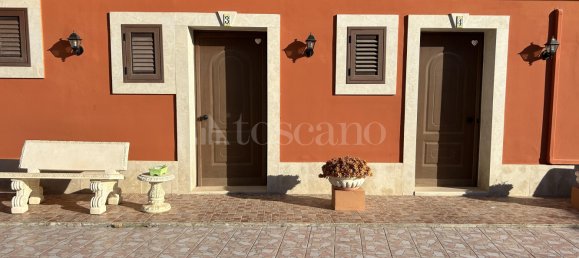 210m² Commercial property in Noto, Italy No. 365406 37