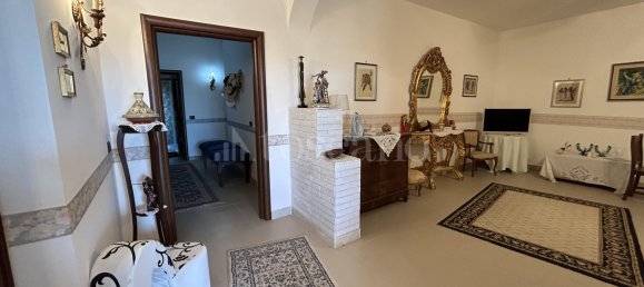 210m² Commercial property in Noto, Italy No. 365406 43