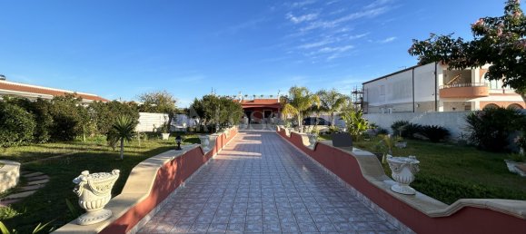 210m² Commercial property in Noto, Italy No. 365406 25