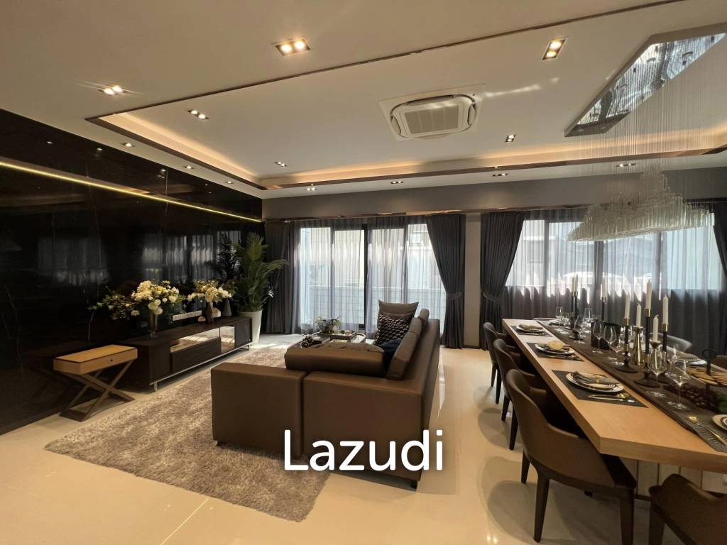 5 bedrooms Cafe / restaurant in Huai Khwang, Thailand No. 17747