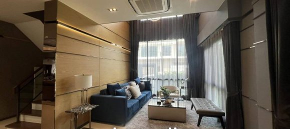 5 bedrooms Cafe / restaurant in Huai Khwang, Thailand No. 17747 2