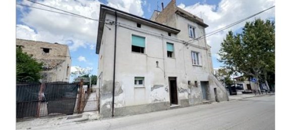 3 bedrooms House in Frisa, Italy No. 294230 10