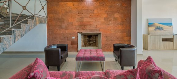 5 bedrooms House in Telde, Spain No. 143068 7