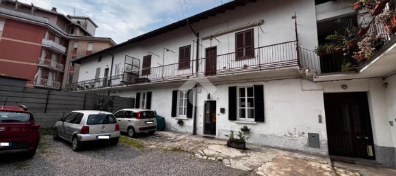 2 bedrooms Apartment in Malnate, Italy No. 305678 22