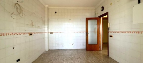 3 Schlafzimmer Wohnung in Torre del Greco, Italy, Nr. 376765 9