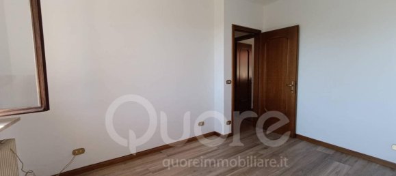 Casa de 5 habitaciónes en Udine, Italy No. 81880 10