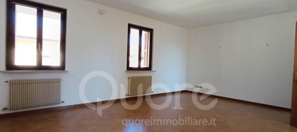 Casa de 5 habitaciónes en Udine, Italy No. 81880 2