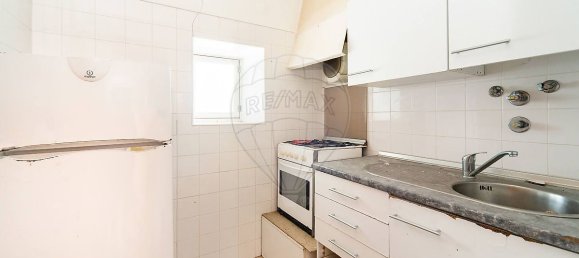 1 bedroom Apartment in Lisbon, Portugal No. 130529 3