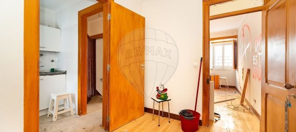 1 bedroom Apartment in Lisbon, Portugal No. 130529 2