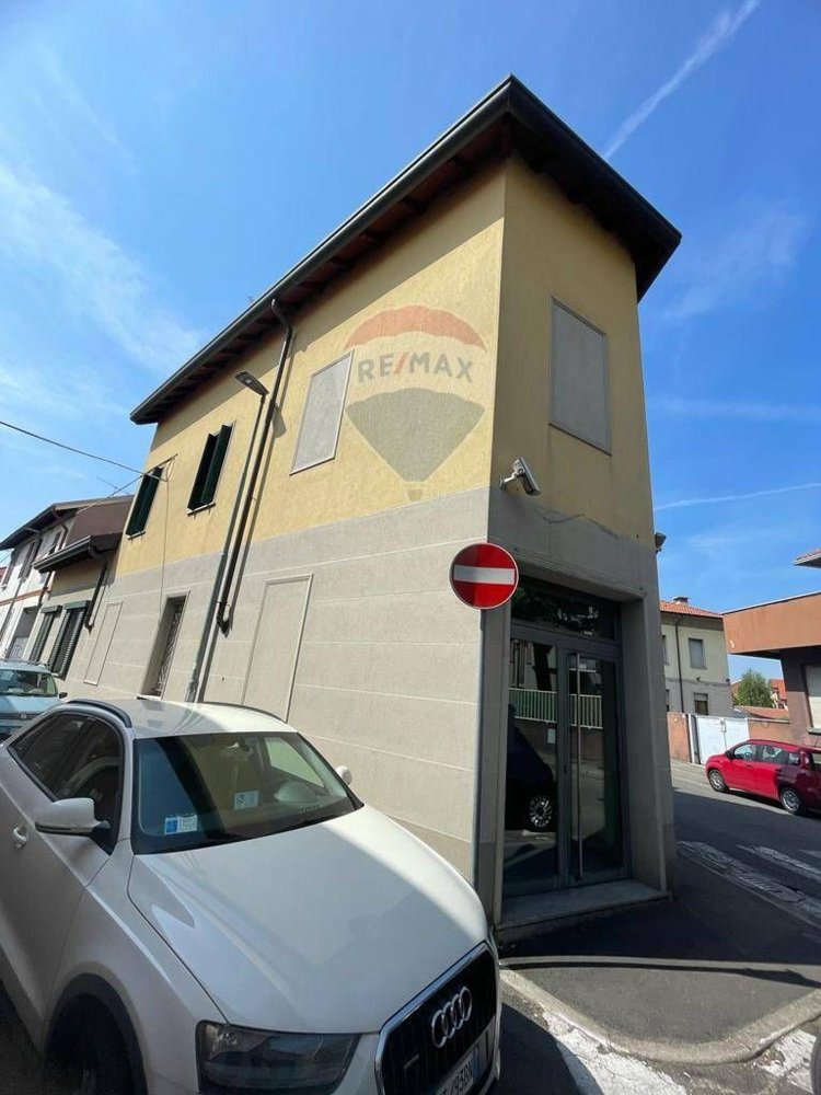Propiedad comercial en Rho, Italy 93 m² No. 10893