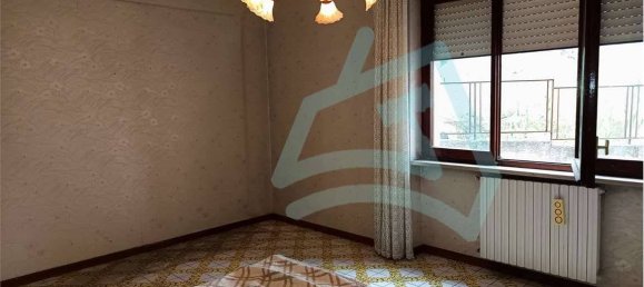 5 rooms Apartment in Benevento, Italy No. 300405 24