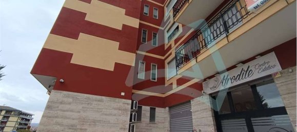 5 rooms Apartment in Benevento, Italy No. 300405 4