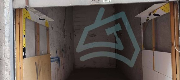 5 rooms Apartment in Benevento, Italy No. 300405 8