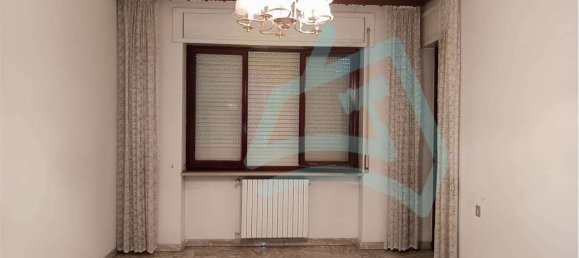 5 rooms Apartment in Benevento, Italy No. 300405 20