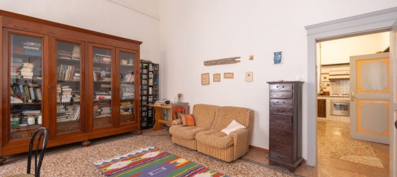 8 bedrooms Apartment in Bologna, Italy No. 362541 3