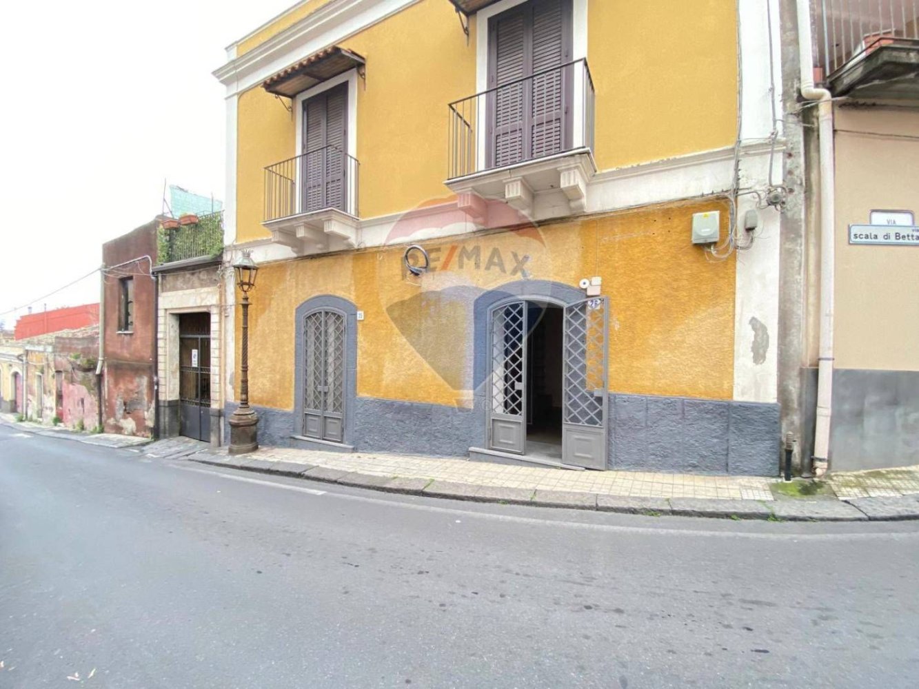 Casa de 2 dormitorios en Sant'Agata li Battiati, Italy No. 233904