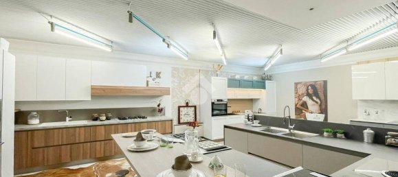 1-Zimmer Gewerbliche Immobilie in Brescia, Italy, Nr. 209538 41