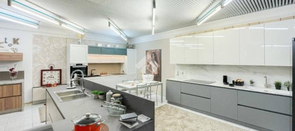 1-Zimmer Gewerbliche Immobilie in Brescia, Italy, Nr. 209538 11