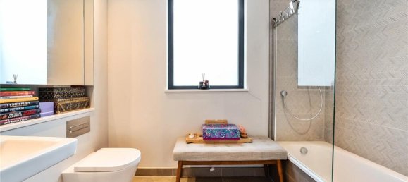 2 bedrooms Apartment in London, United Kingdom No. 12211 8